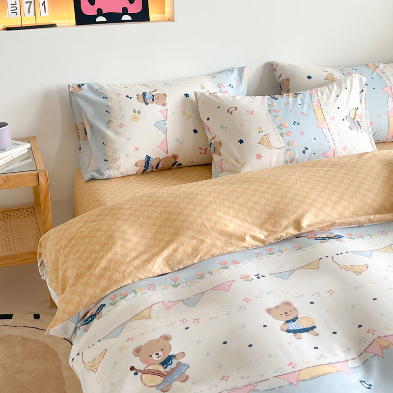 JazzHer Cute Bedding Set Kawaii Cartoon Boys Girls Ins Duvet Cover with Zipper No Filler Flat Sheet Pillowcase Queen Size Bed Linens